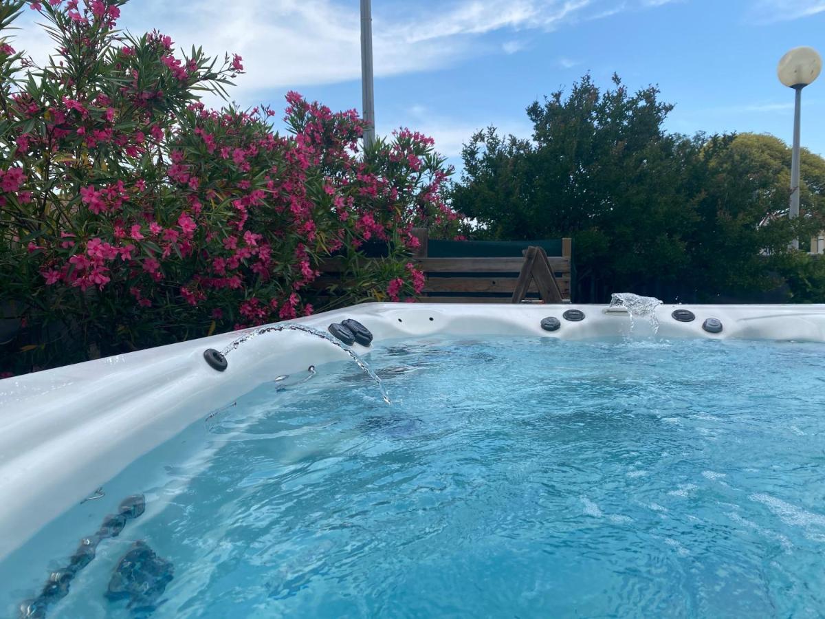 Nature Et Spa Pont-Saint-Esprit Luaran gambar