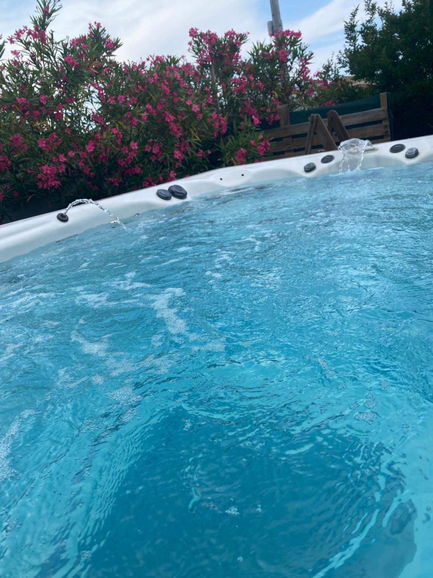 Nature Et Spa Pont-Saint-Esprit Luaran gambar